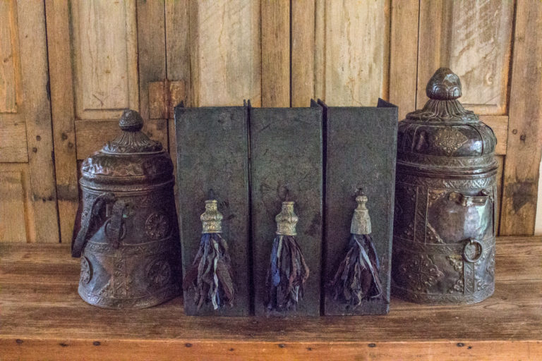 3 range dossiers "Pompons"